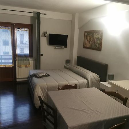 Casa Vacanza 佩斯卡塞罗利 外观 照片